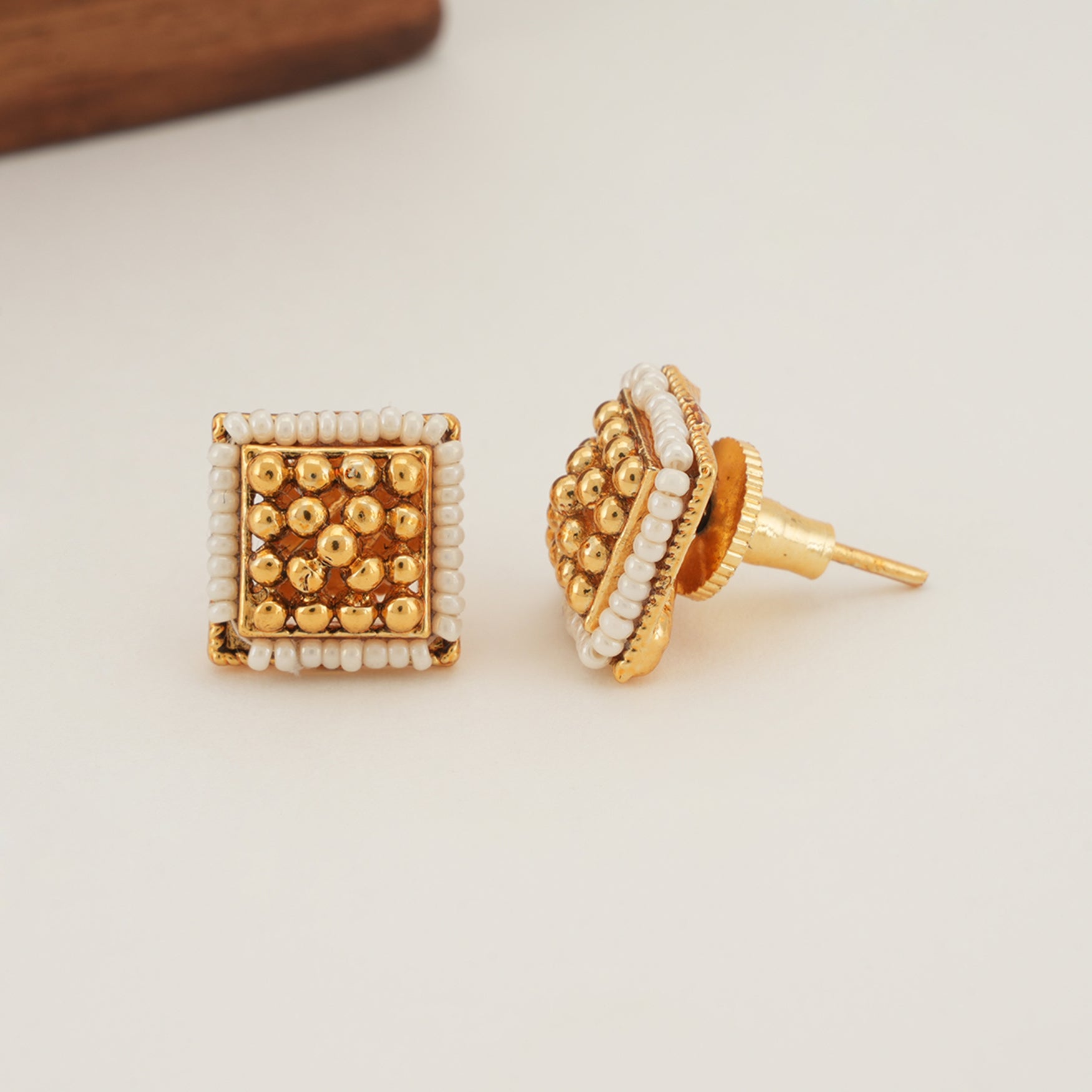Cute elegant pearl gold plated pendant set