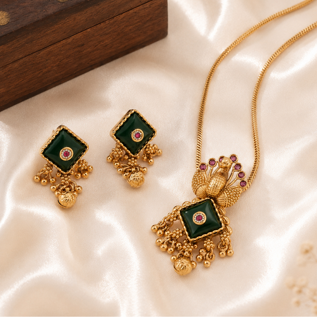 Beautiful peacock stone gold plated pendant set