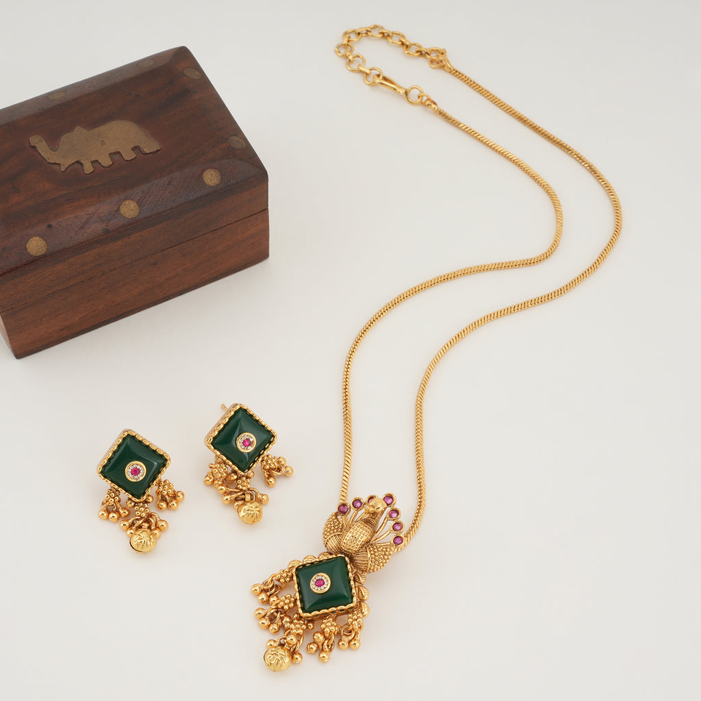 Beautiful peacock stone gold plated pendant set