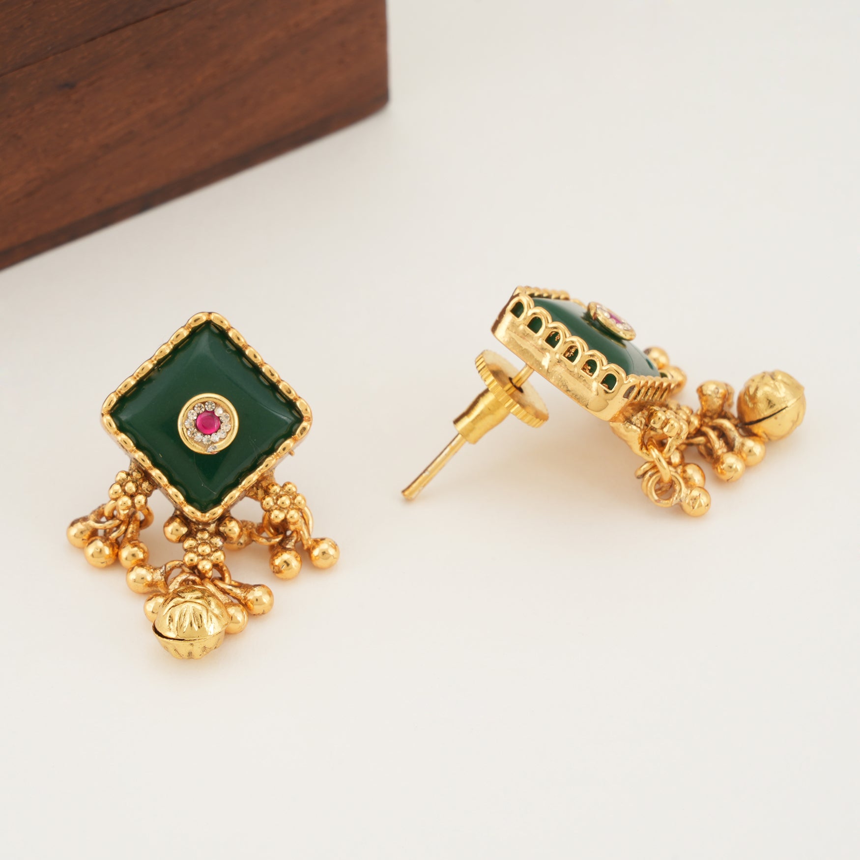Beautiful peacock stone gold plated pendant set