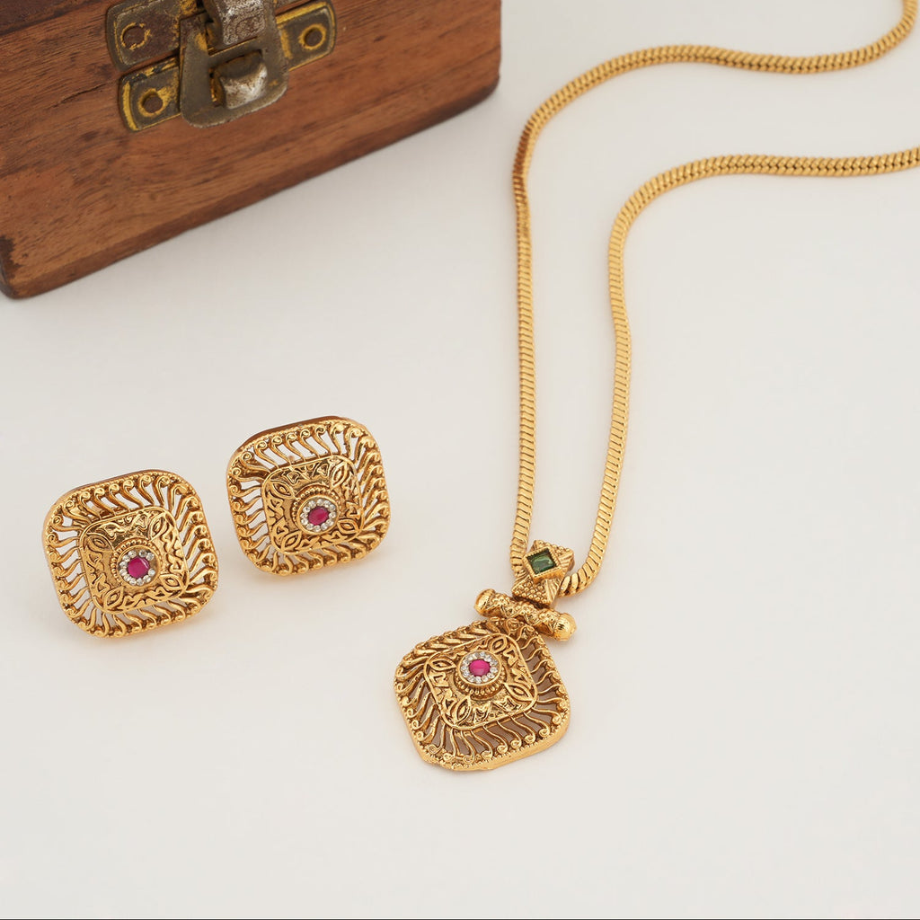 Beautiful stone gold plated pendant set