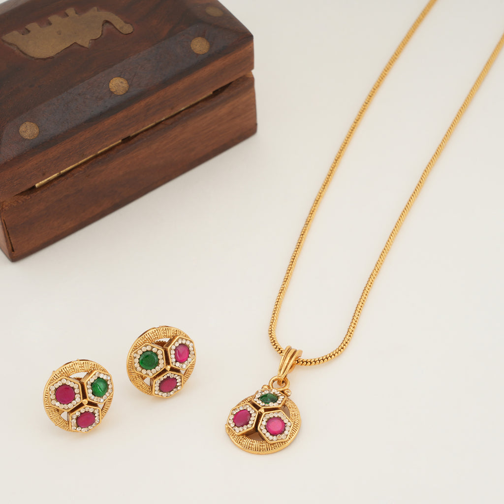 Stunning multicolor stone pendant set
