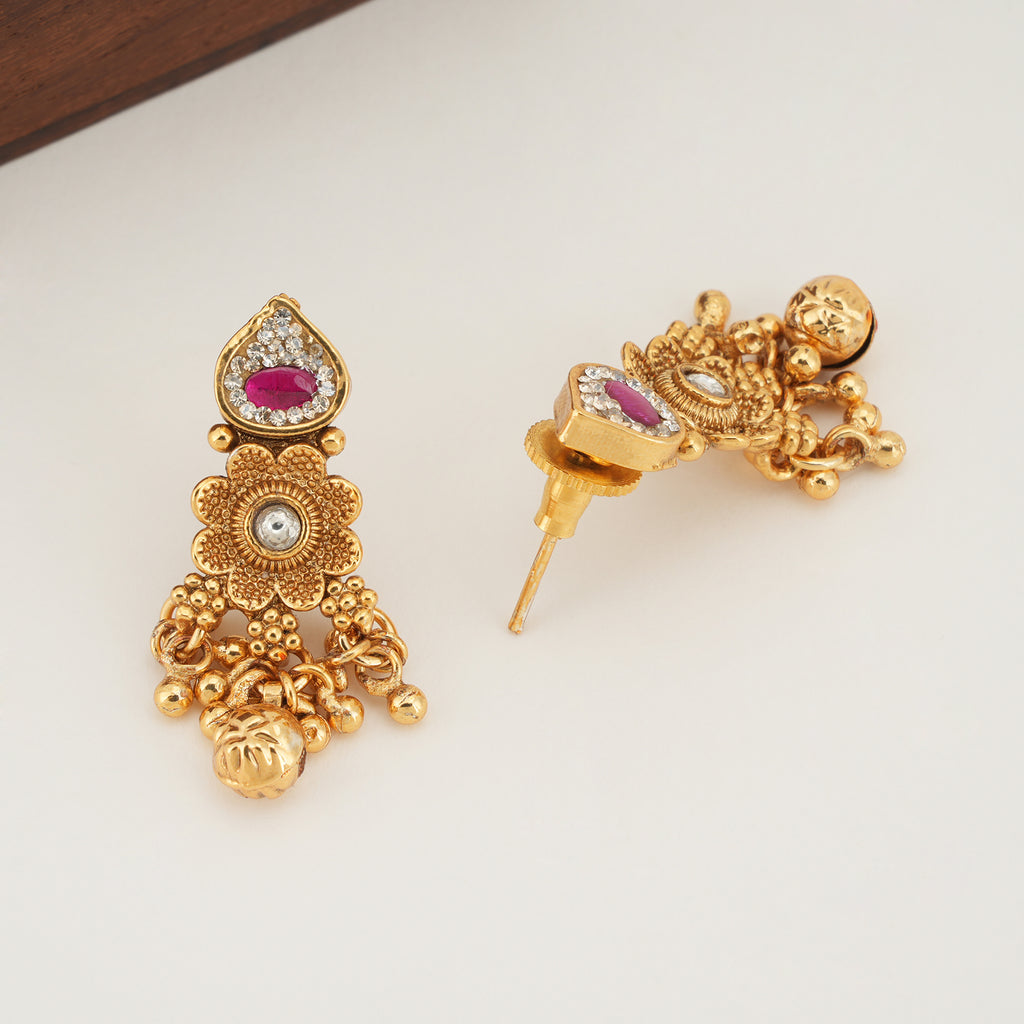 Beautiful stone gold plated pendant set with earring