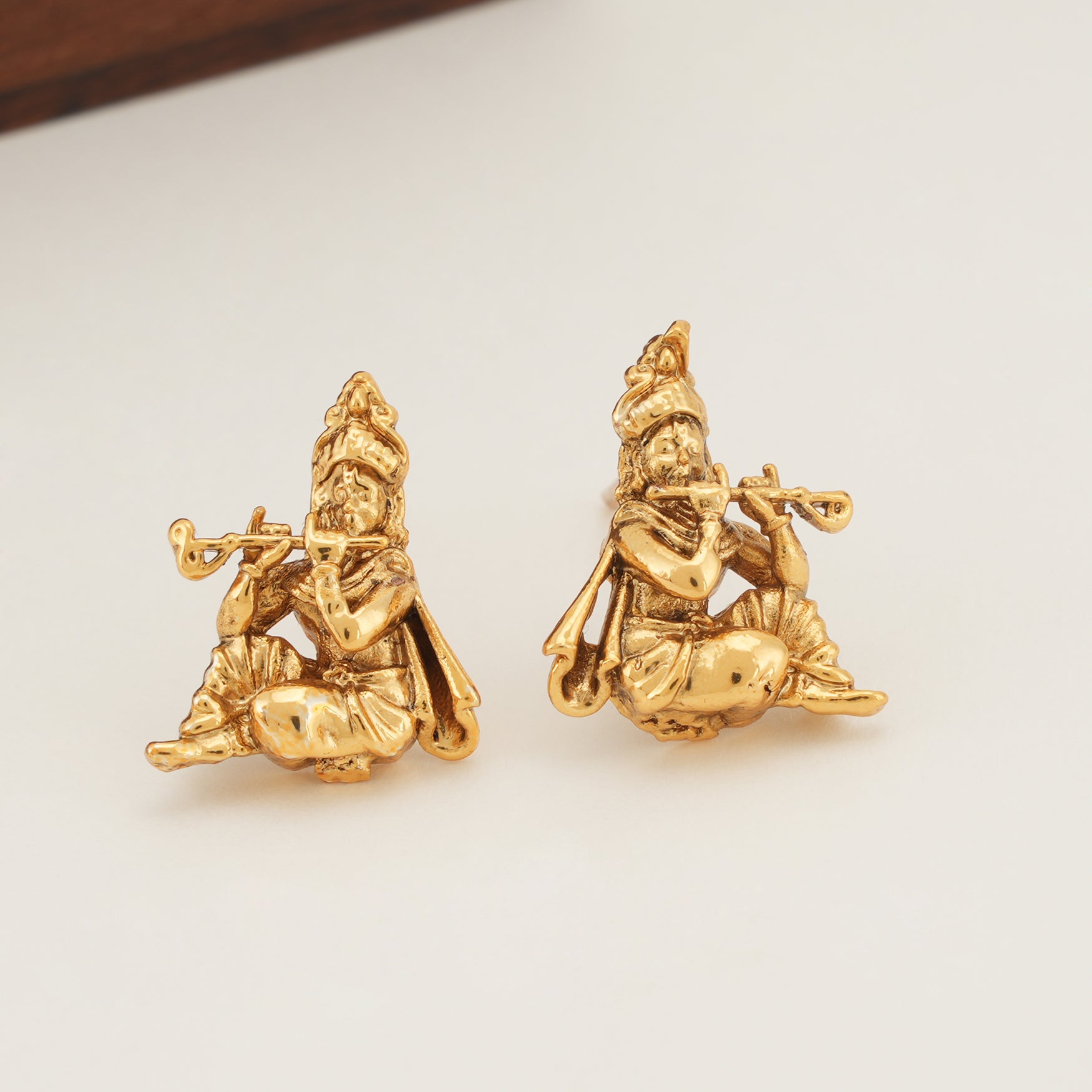 Beautiful plain gold krishna pendant set