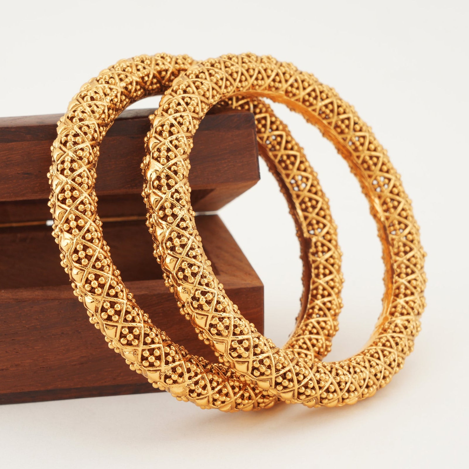 Stunning gold plated bangle set