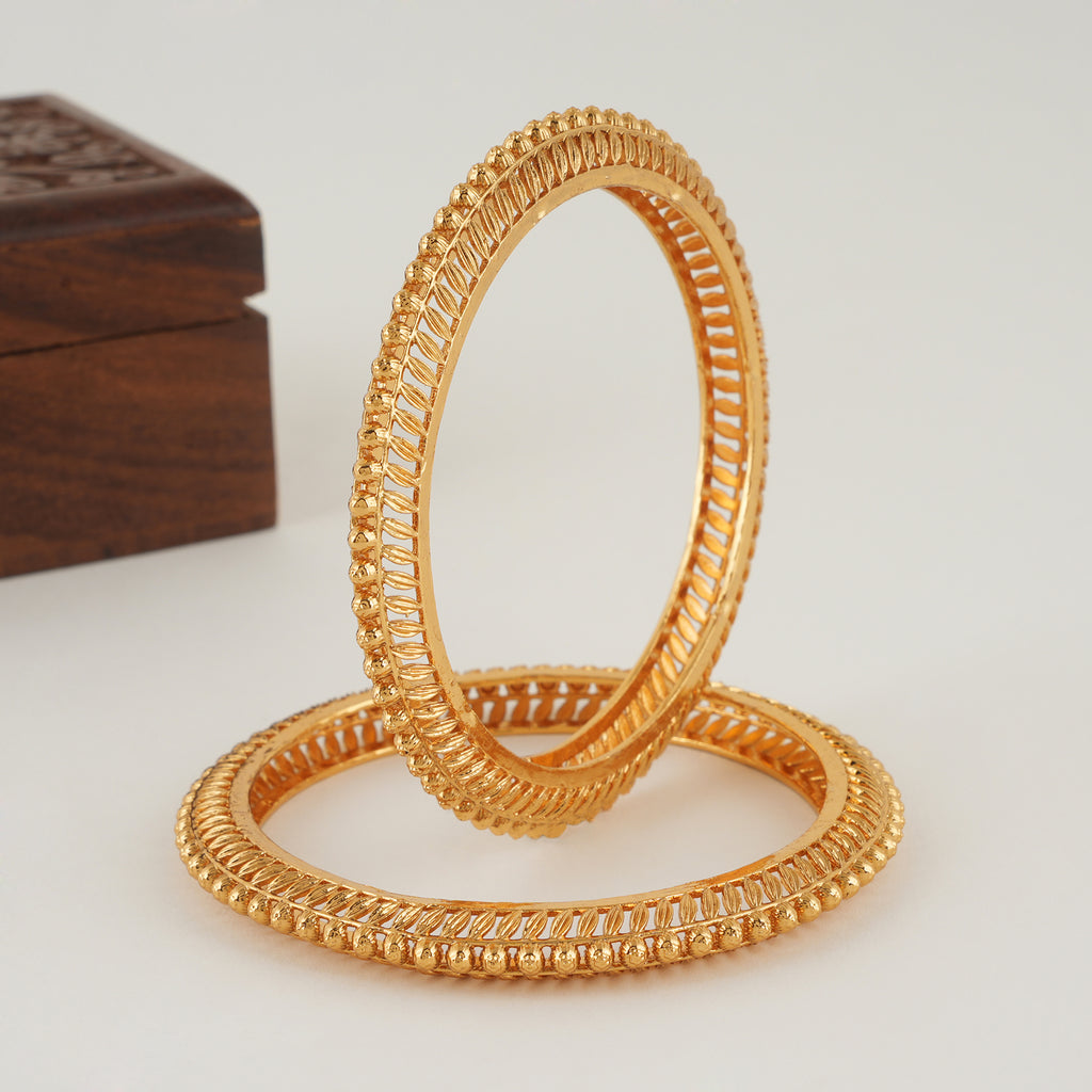 Beautiful plain gold pacheli bangle set