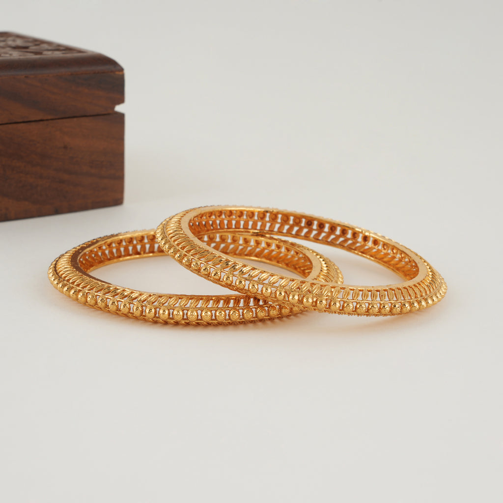 Beautiful plain gold pacheli bangle set