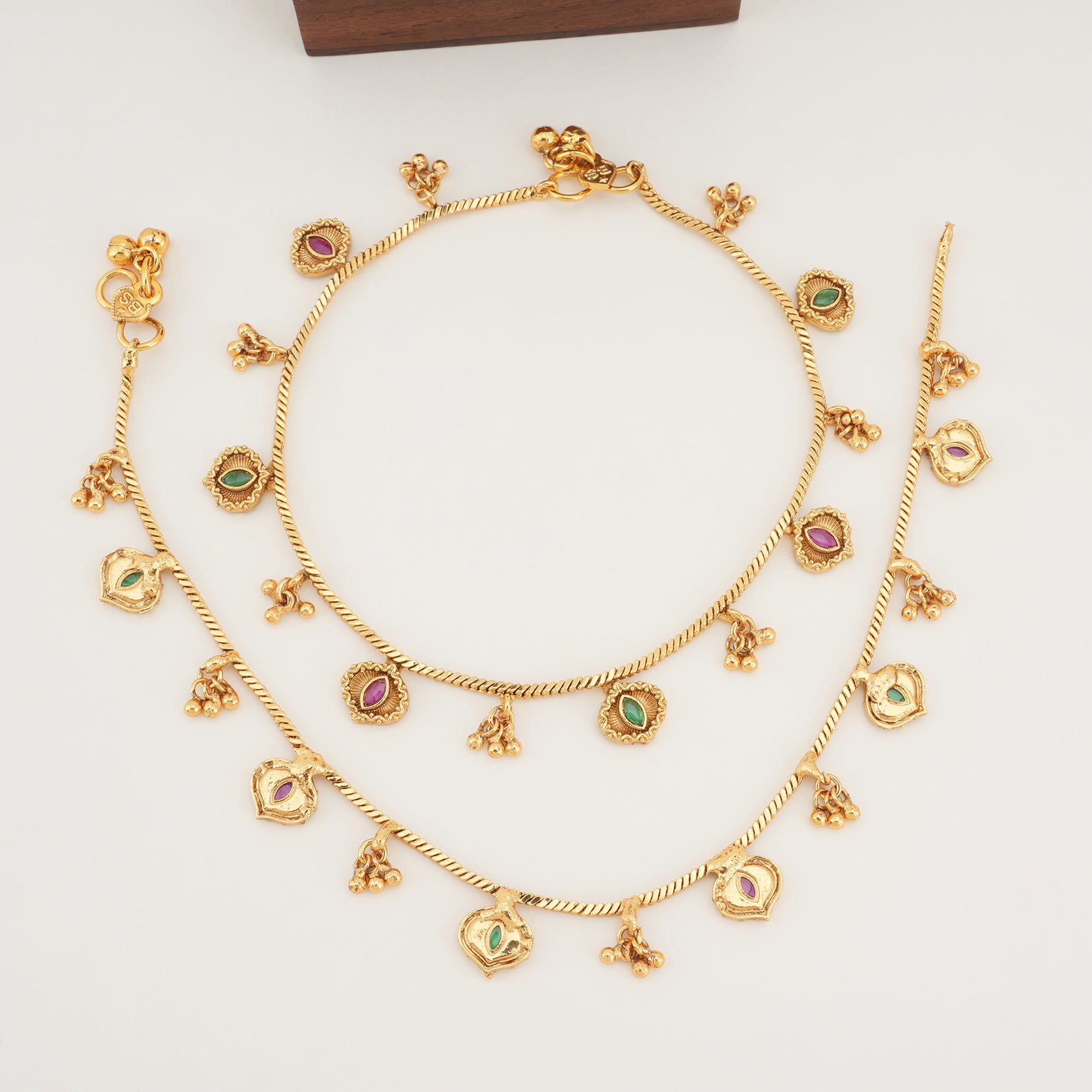 Stunning multicolor stone gold anklet
