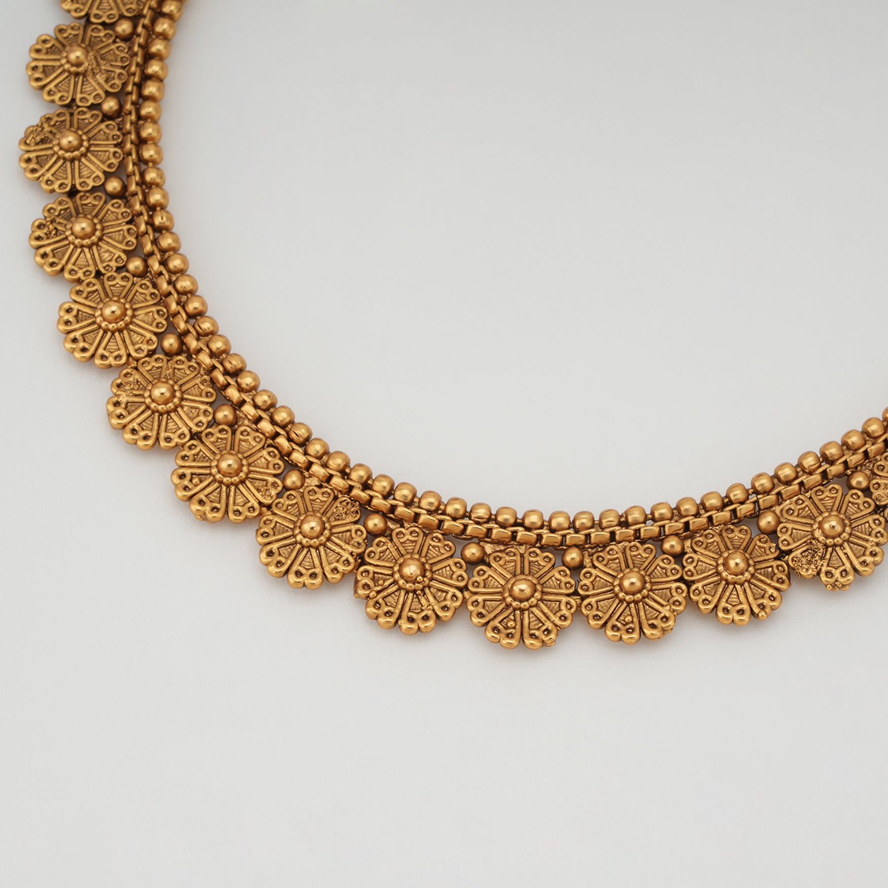 Stunning Floral plain antique gold necklace set