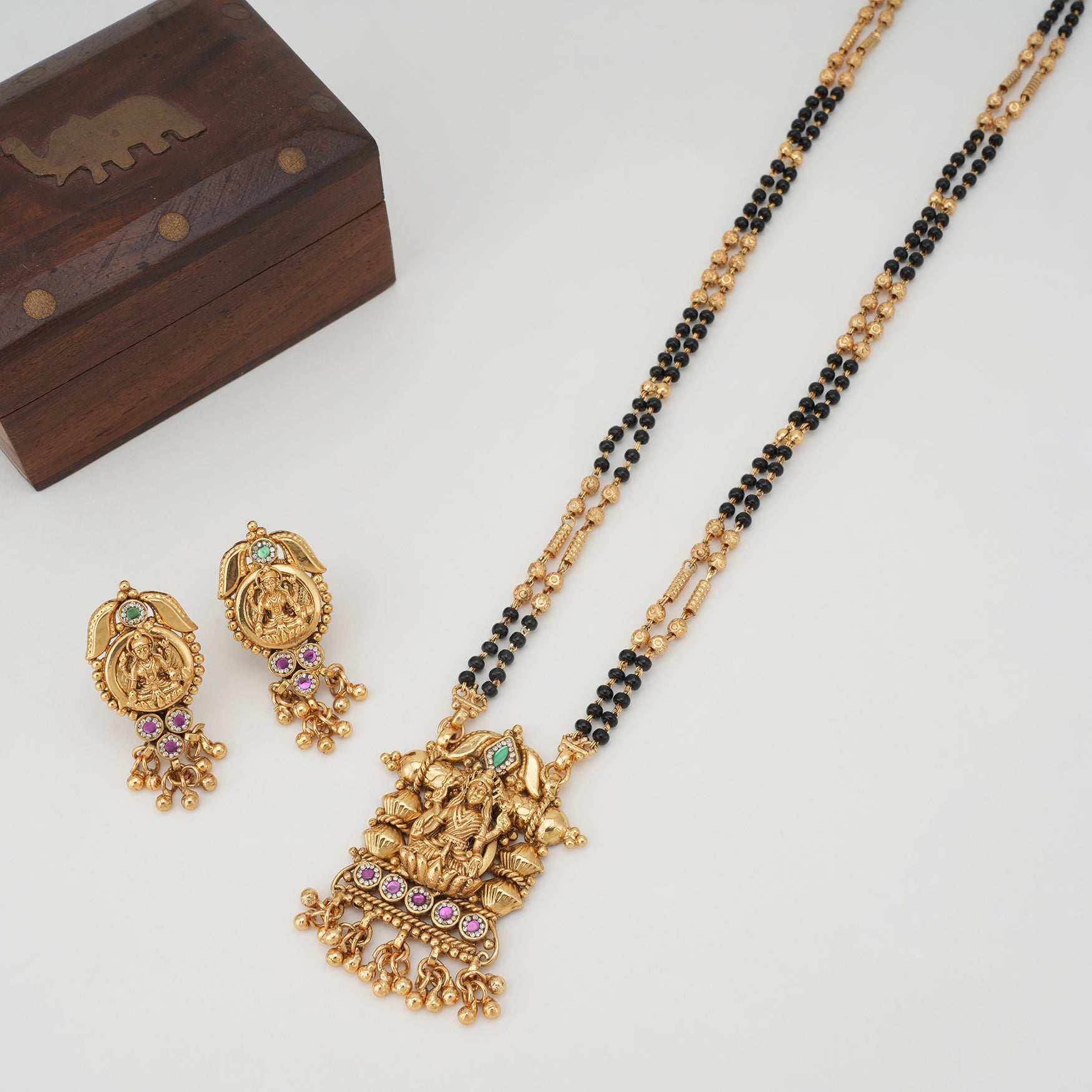 Long gold maa lakshmi gold mangalstura set