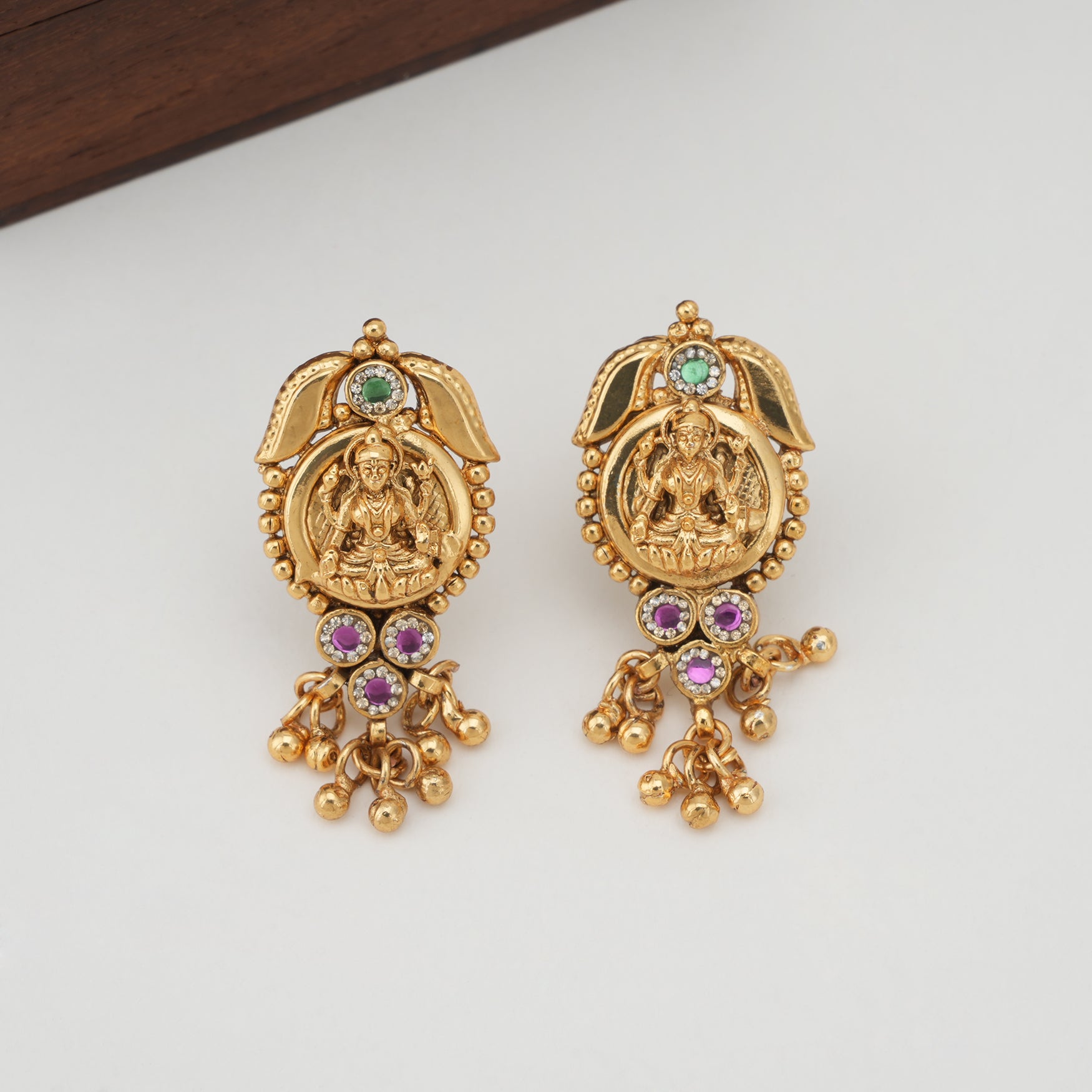Long gold maa lakshmi gold mangalstura set