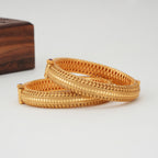 Stunning plain antique gold bangle set