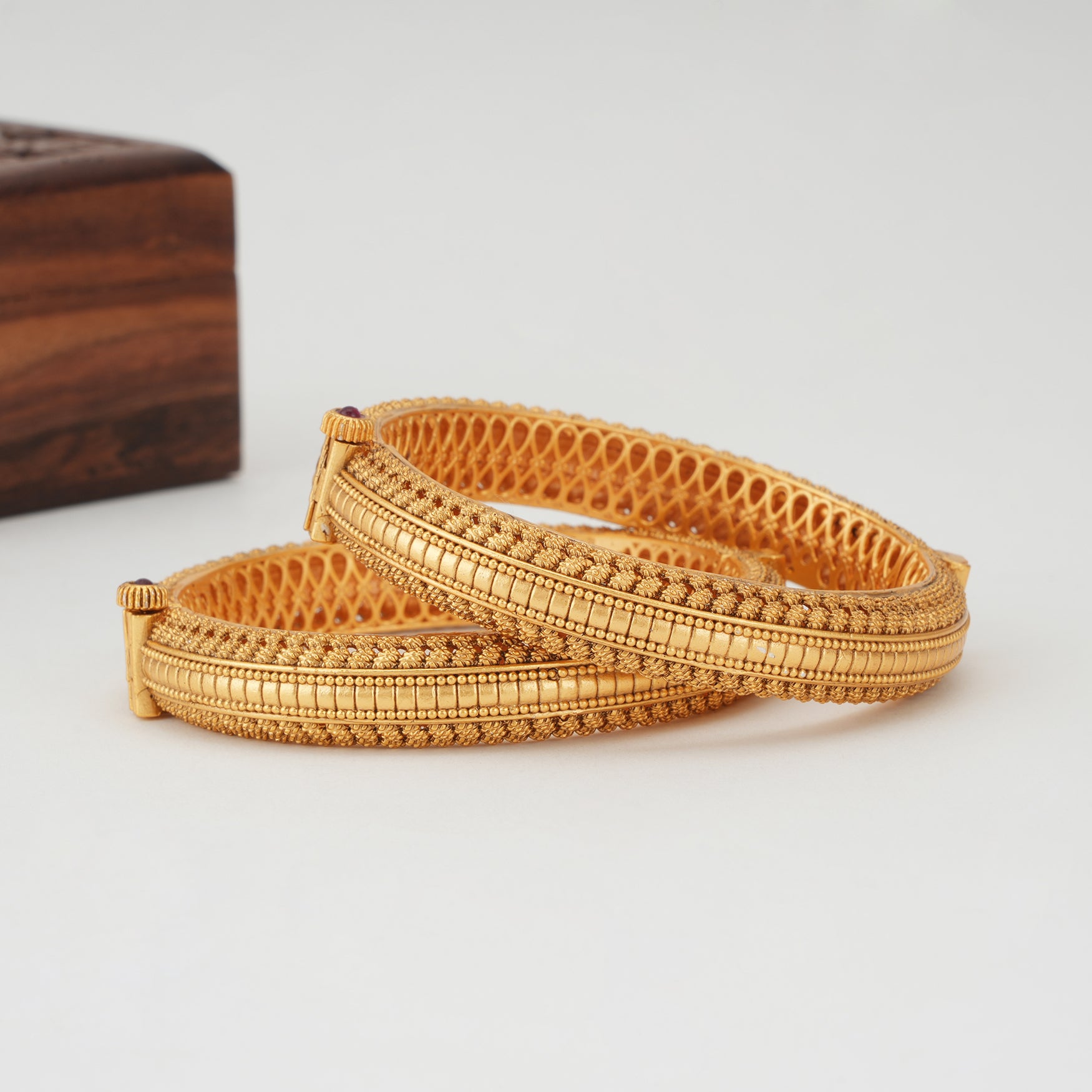 Stunning plain antique gold bangle set