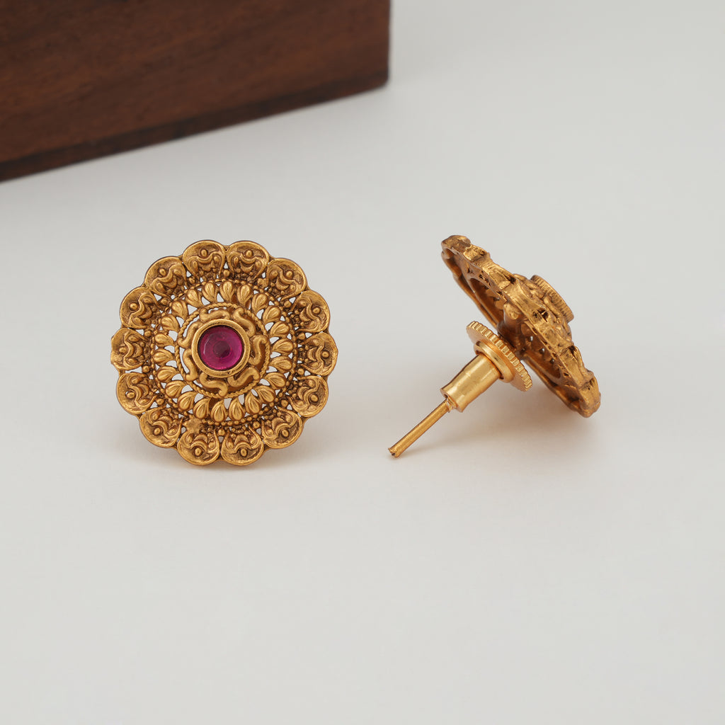 Beautiful floral big gold pendant set