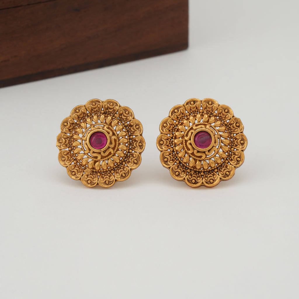Beautiful floral big gold pendant set
