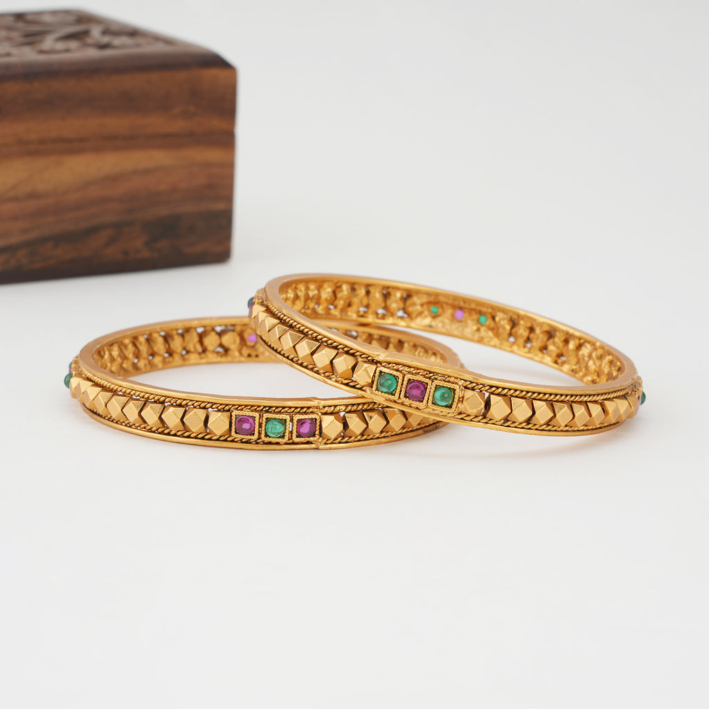 Stunning muticolor gold solid bangle set