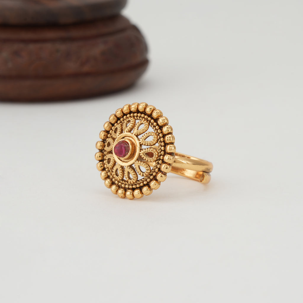 Cute gold ruby finger ring