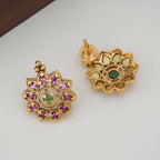 Stunning stone gold pendant set