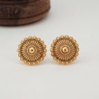 Stunning cute plain gold stud