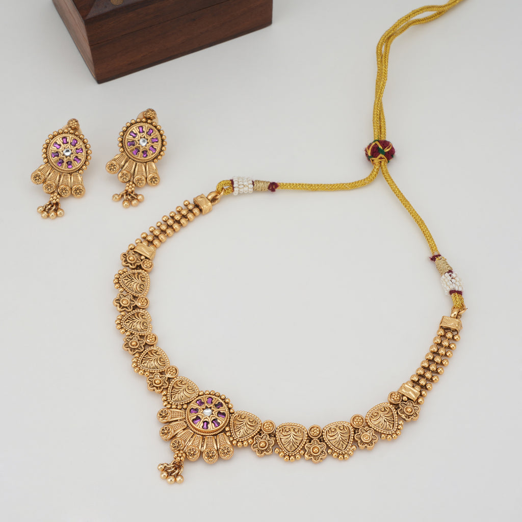Beautiful stone gold necklace set