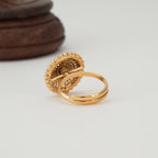 Cute plain gold finger ring