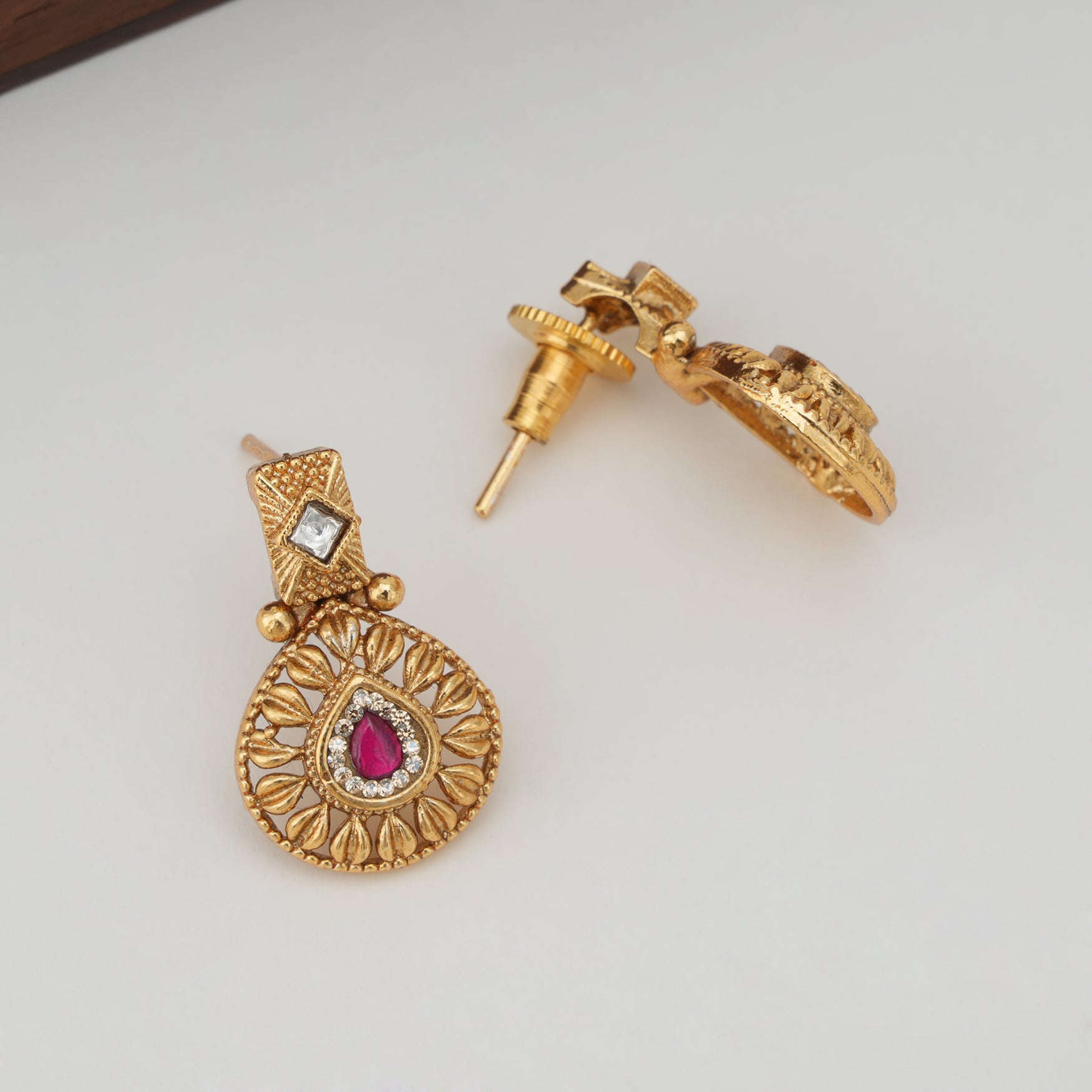 Stunning long layer stone gold necklace set