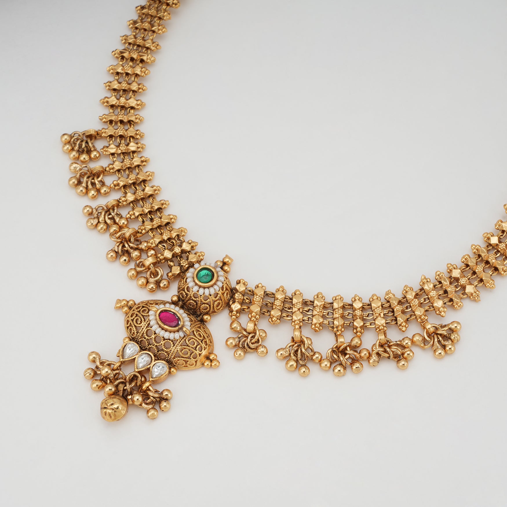 Stunning kundan stone gold necklace set