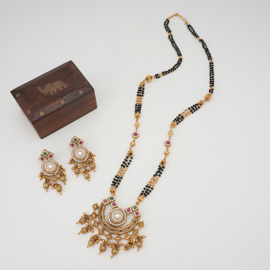 Long multicolor stone mangalstura set