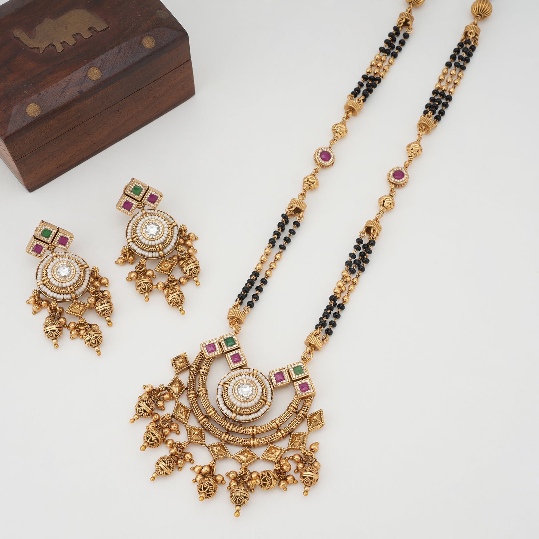 Long multicolor stone mangalstura set