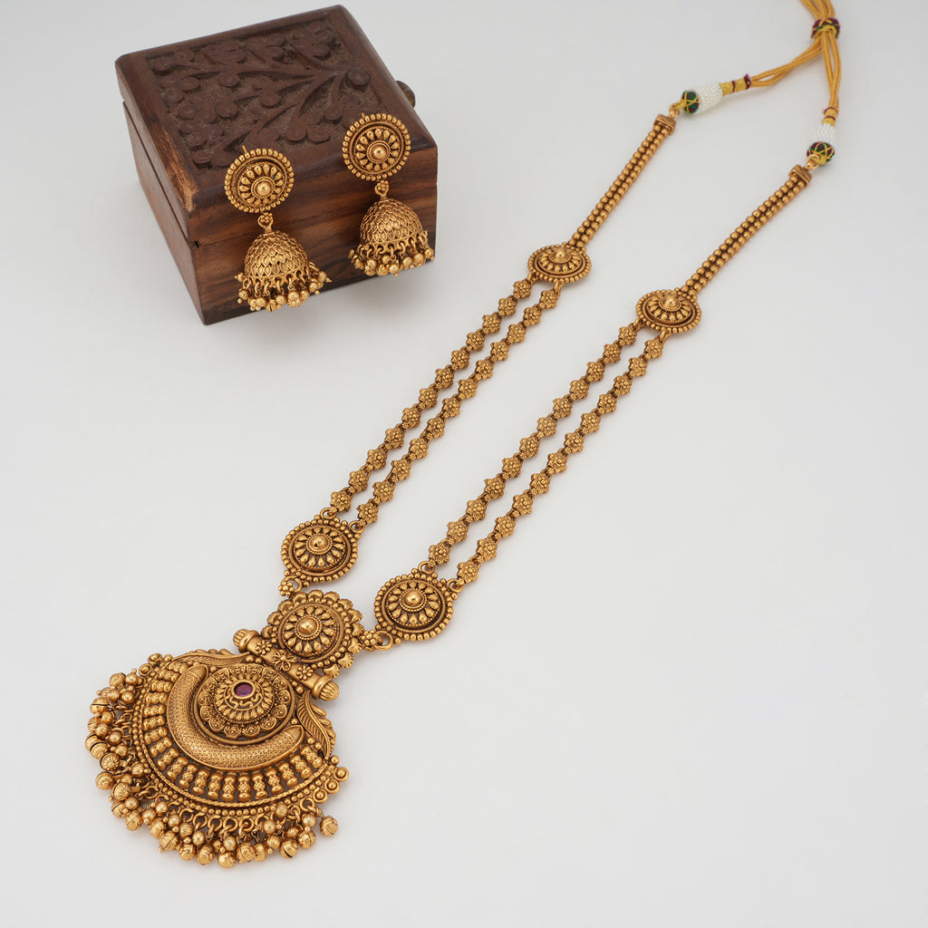 Stunning long antique gold necklace set