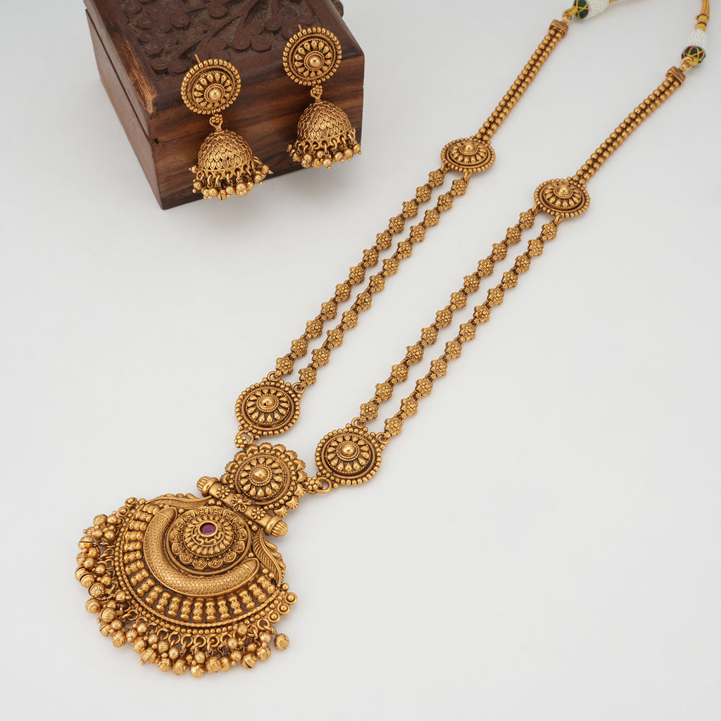 Stunning long antique gold necklace set