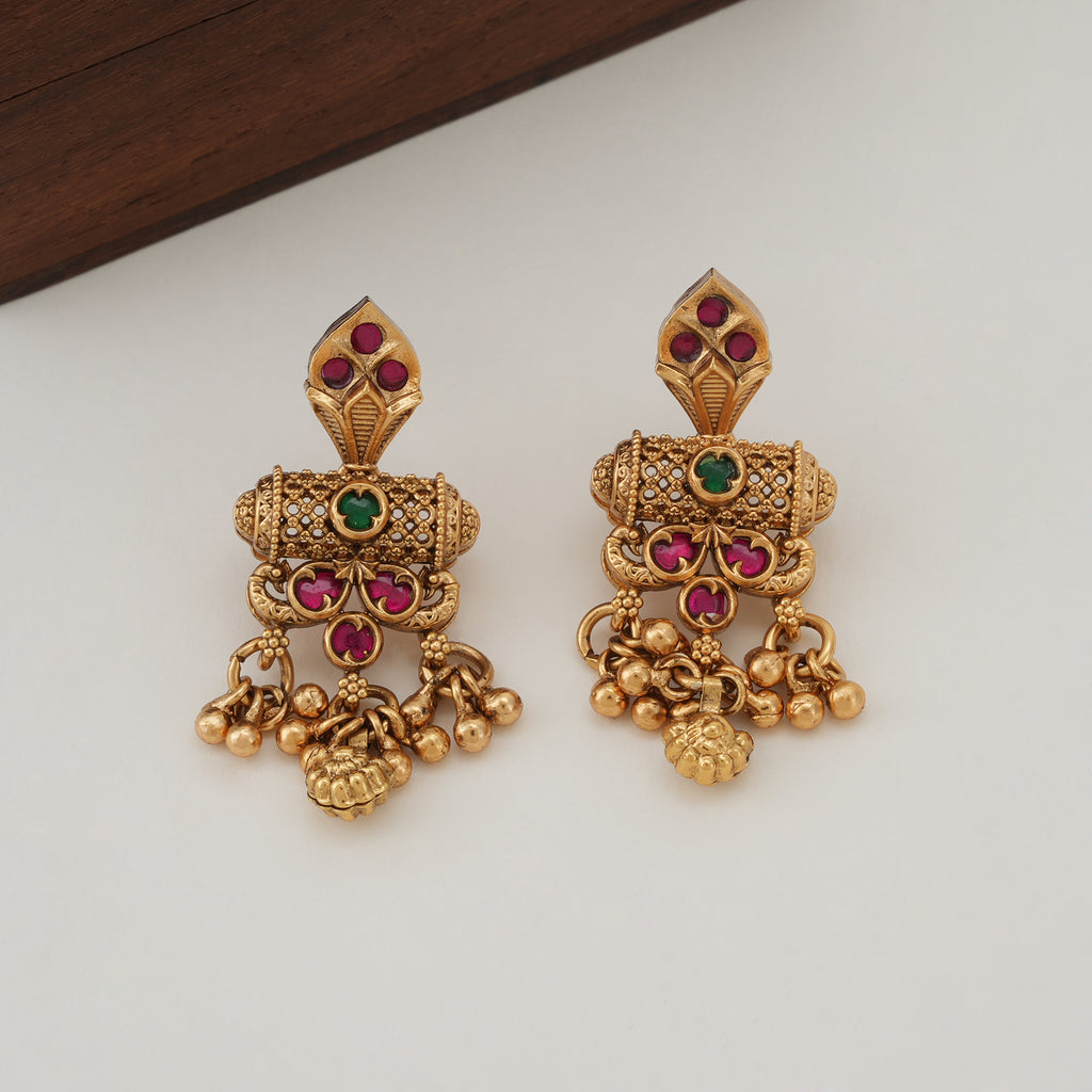 Antique gold stone pendant set