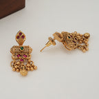 Antique gold stone pendant set