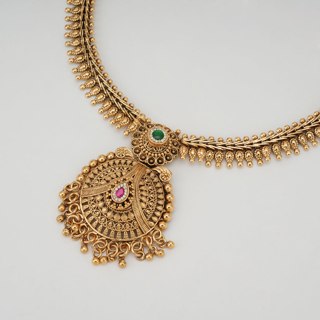 Stunning gold stone necklace set with earring