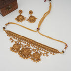 Stunning plain gold choker necklace set