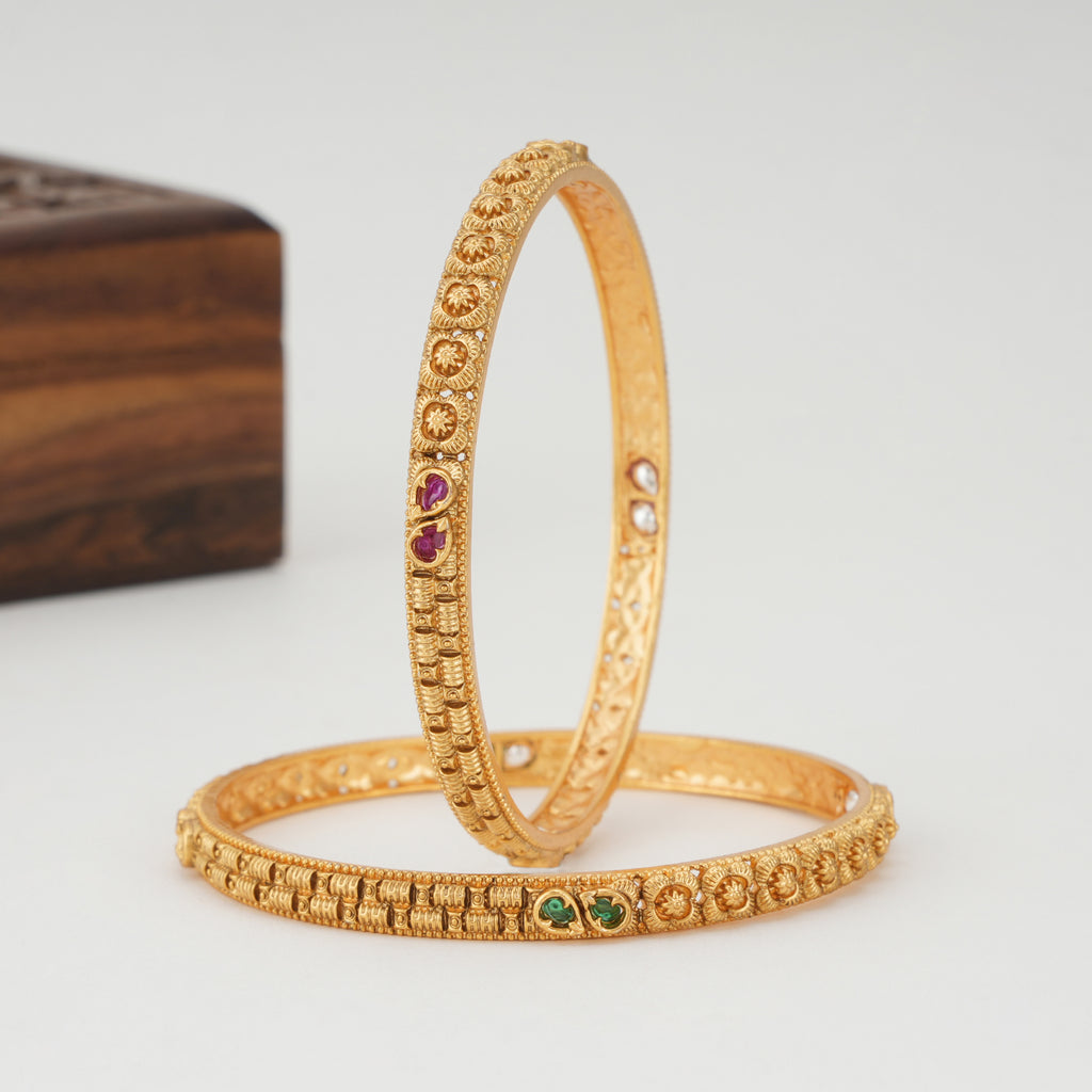Sleek elegant gold stone bangle set