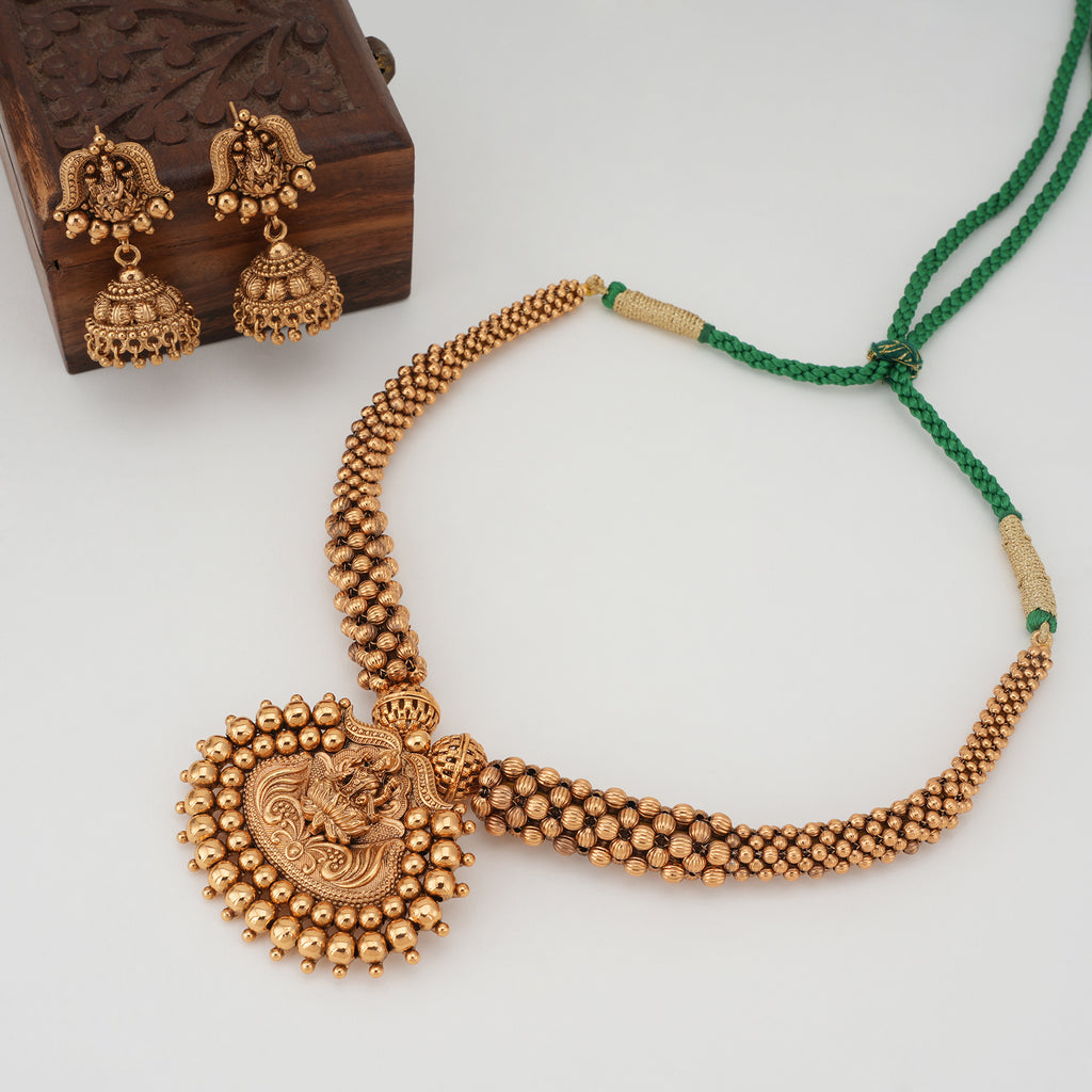 Stunning maa lakshmi hasli necklace set