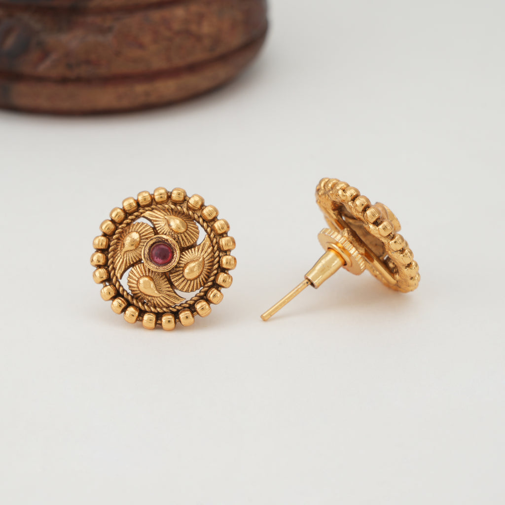 Cute elegant ruby gold stud earring