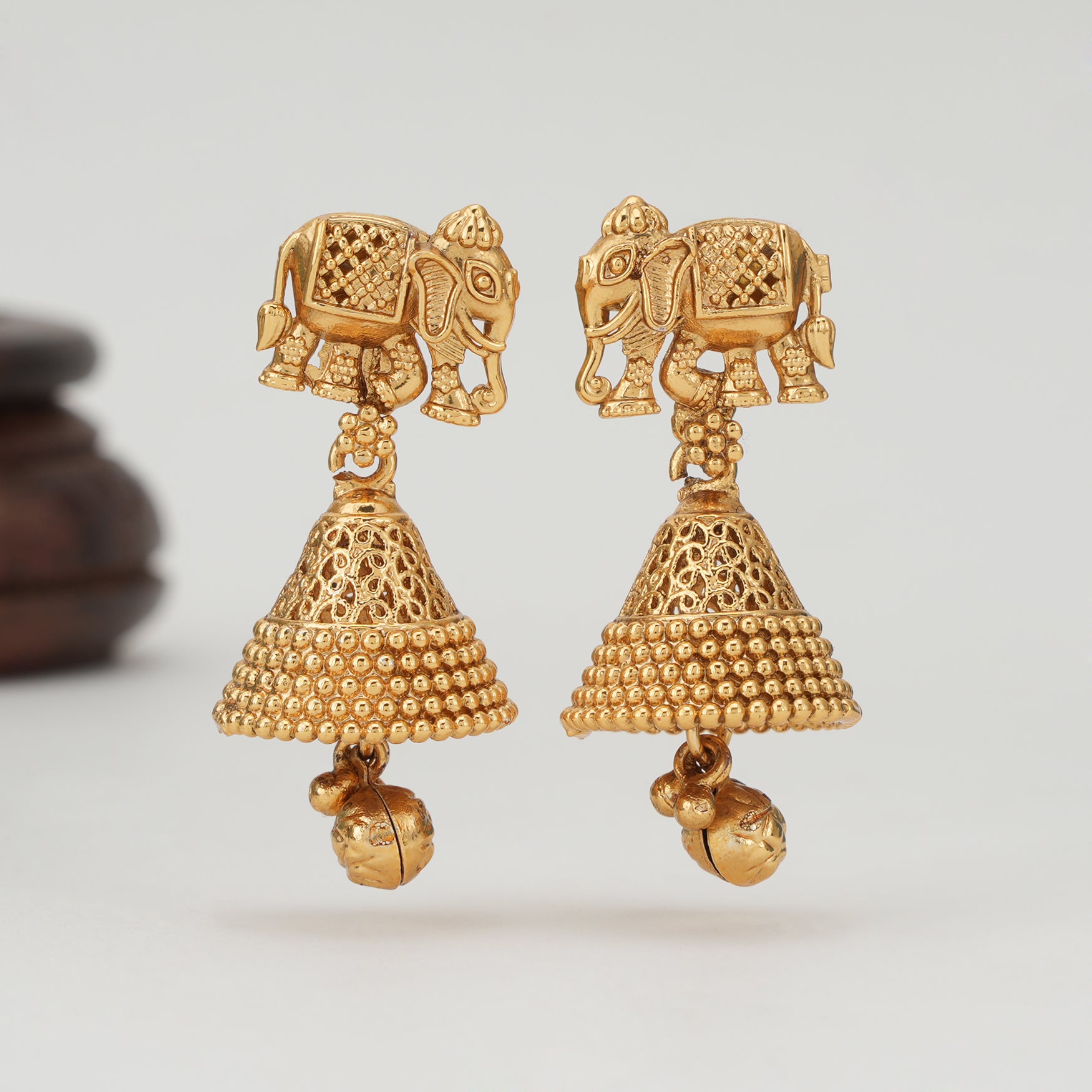 Beautiful stone gold necklace set