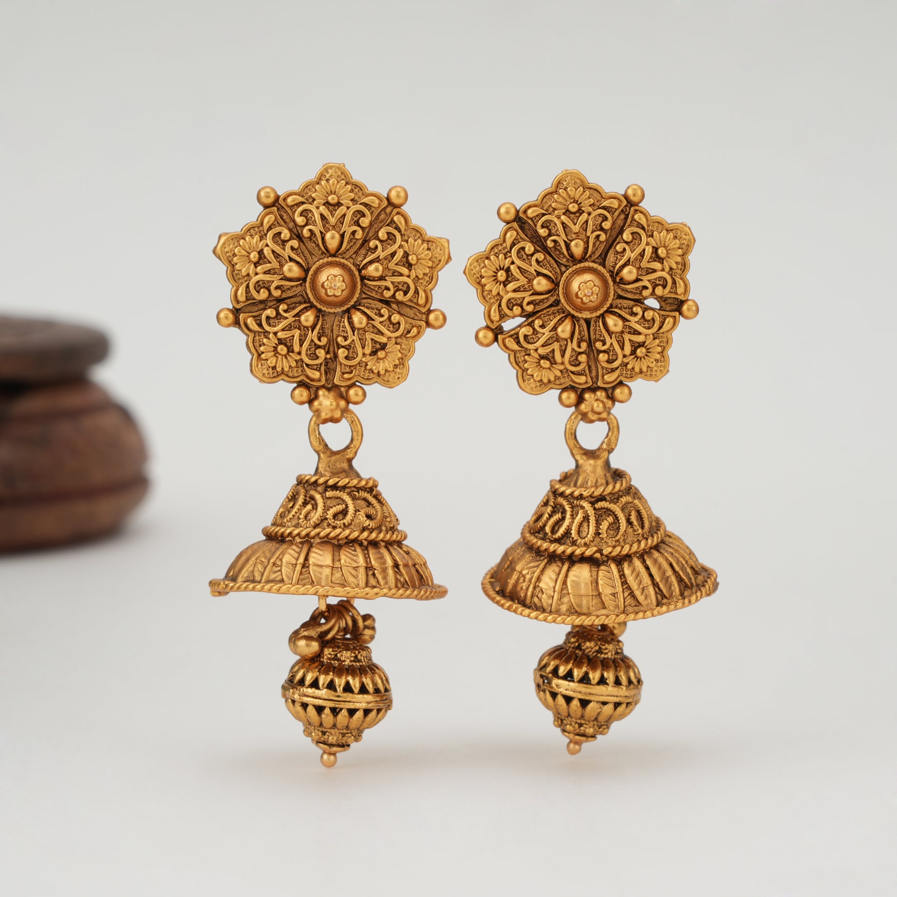 Stunning long antique gold necklace set