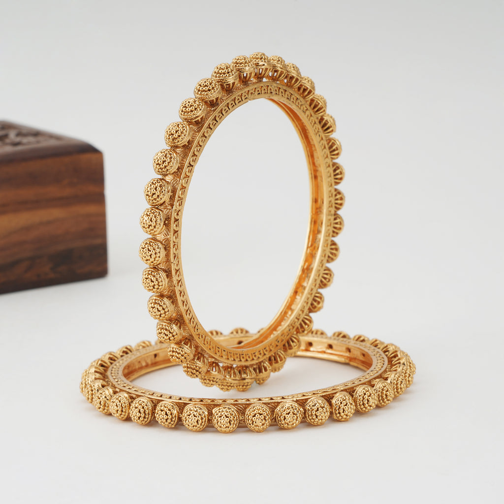 Stunning plain gold pacheli bangle set