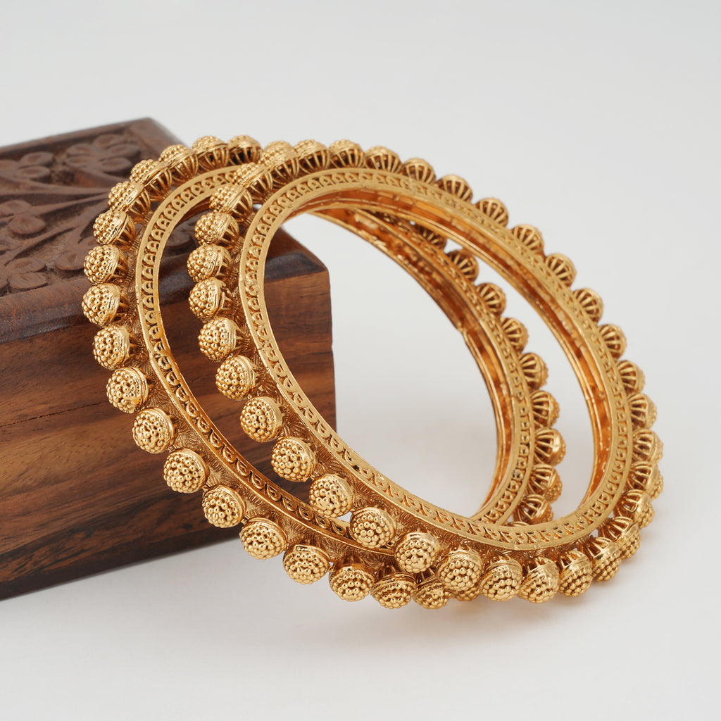 Stunning plain gold pacheli bangle set