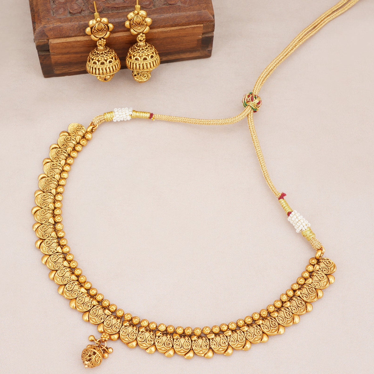 Amazing antique gold necklace set