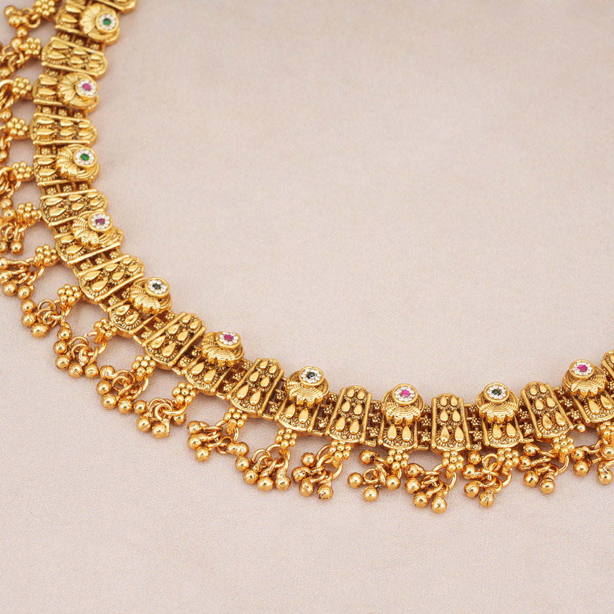 Stunning stone antique gold necklace set