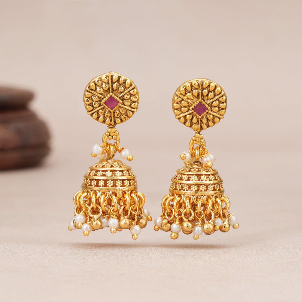 Beautiful pearl gold necklace set