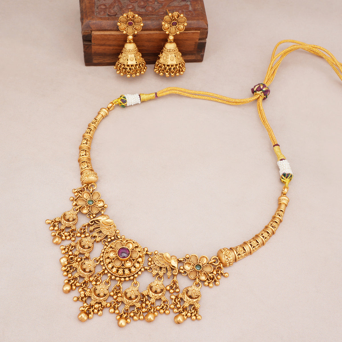 Beautiful antique gold floral hasli necklace set