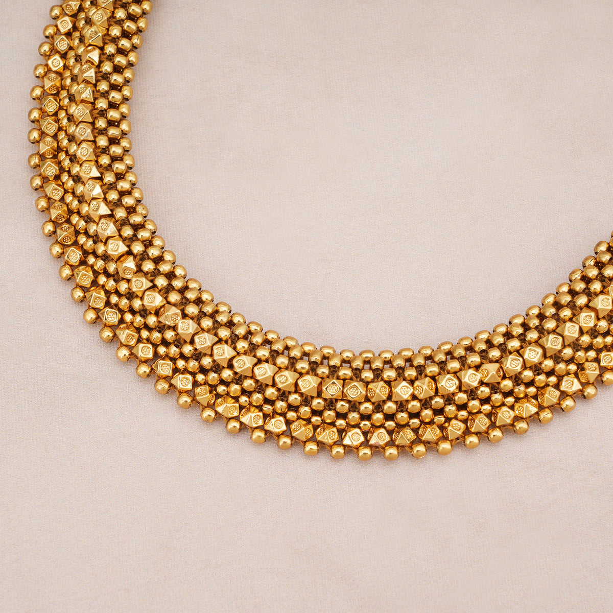 Stunning antique gold necklace set