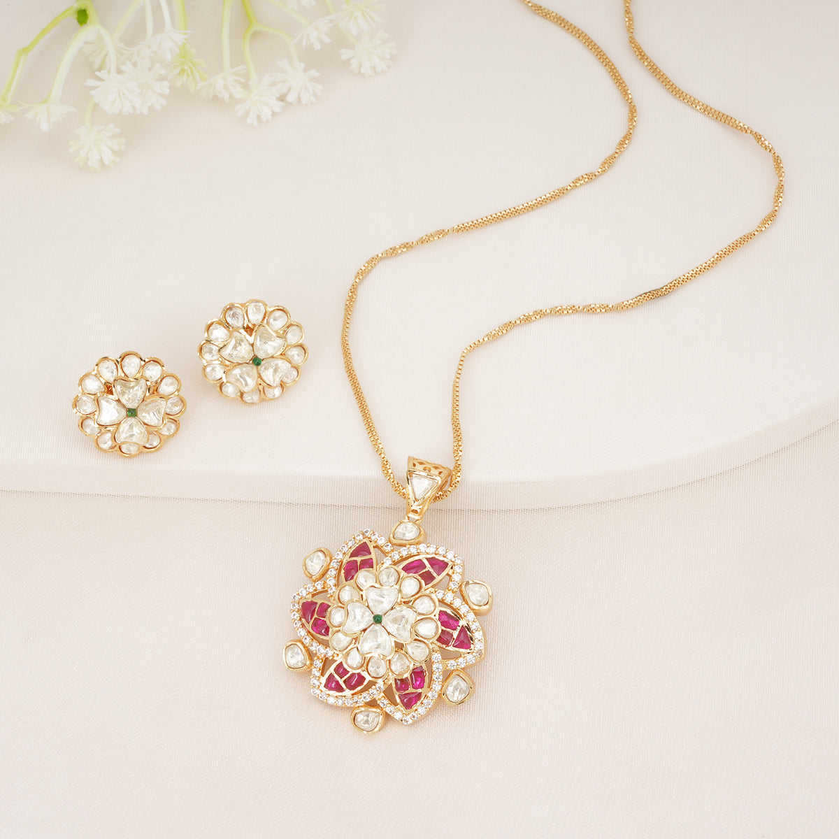 Floral Kundan Pendant Set
