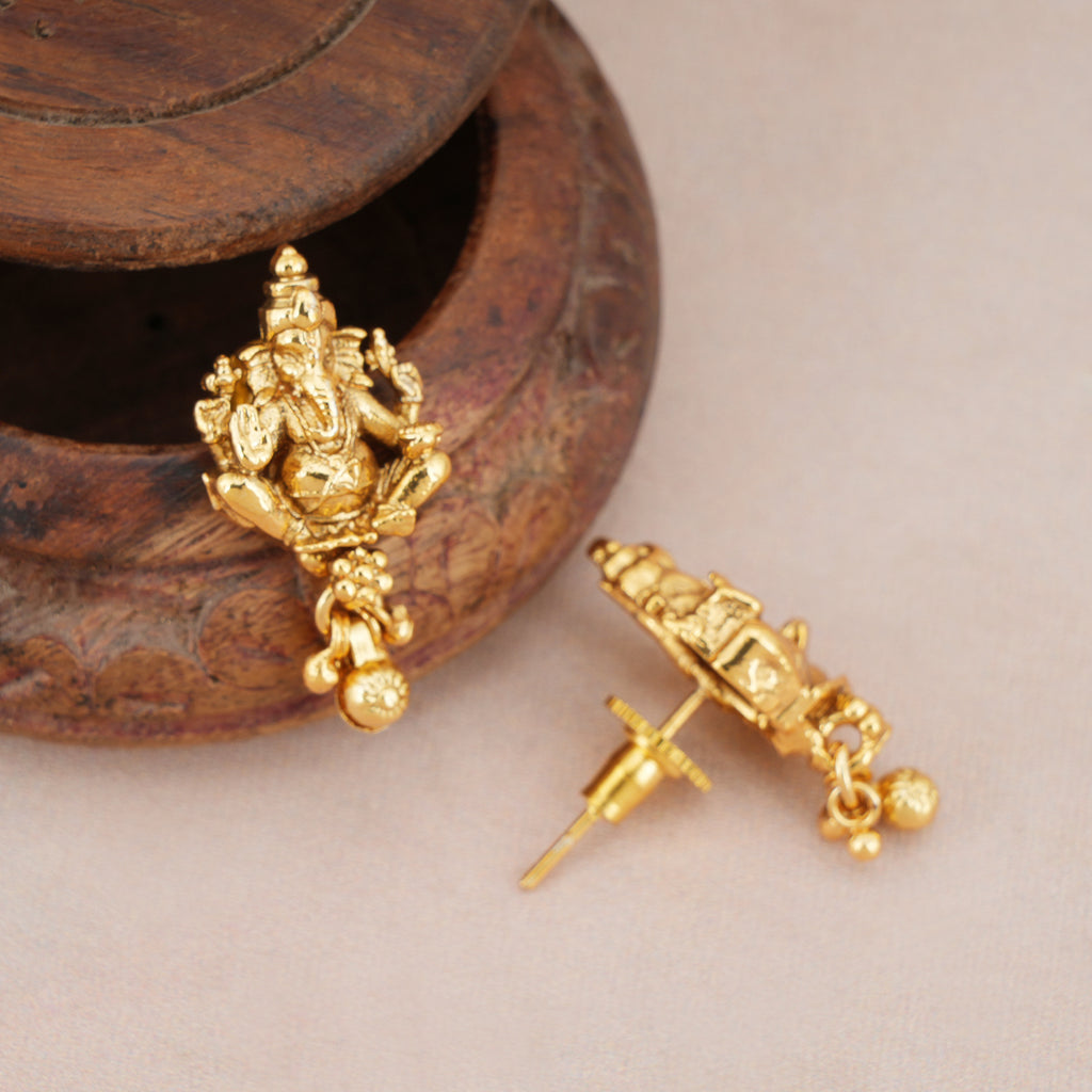 Stunning antique gold ganesh pendant set