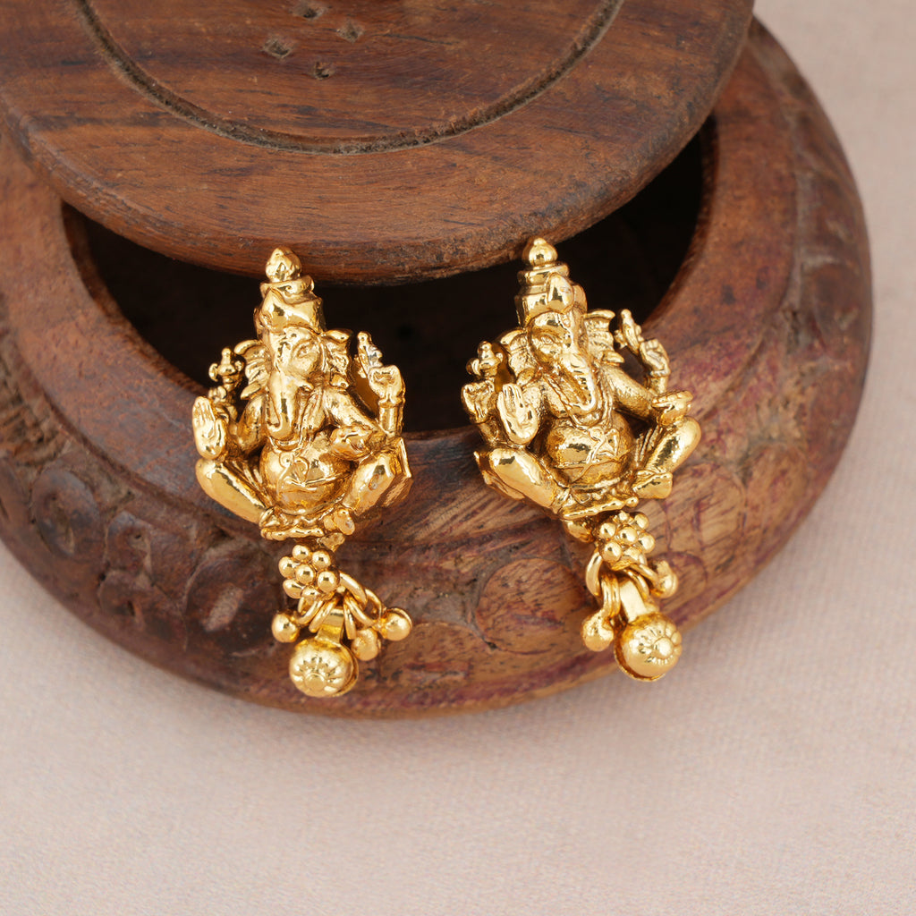 Stunning antique gold ganesh pendant set
